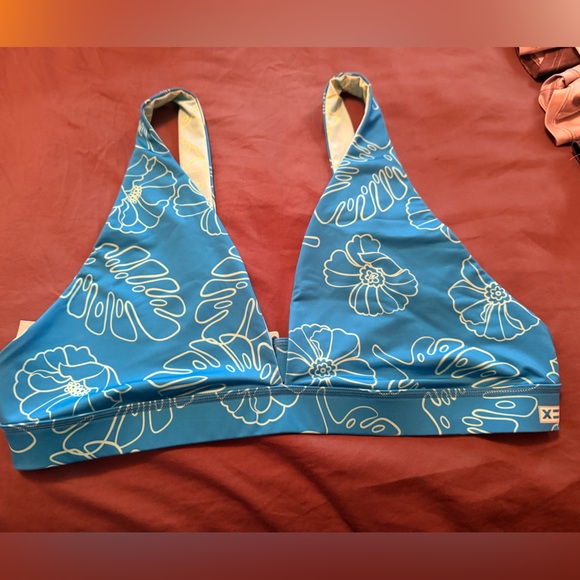 NWT TomboyX Reversible Blue Floral Bikini Top 3X - Picture 1 of 3